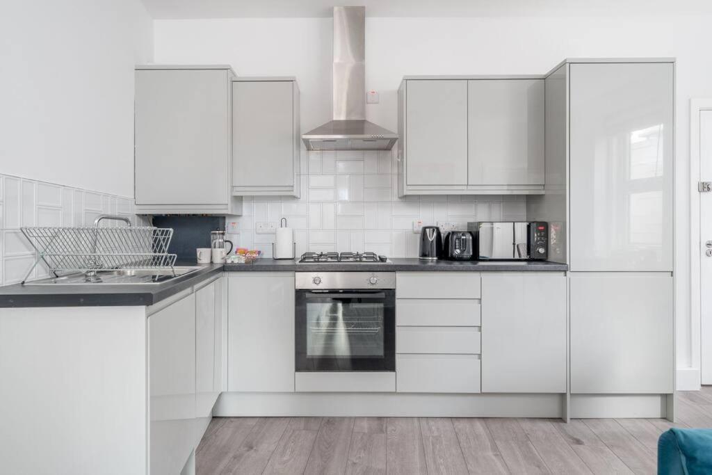 Spacious 2bed Brick Lane Flat - 2nd Floor * Londra